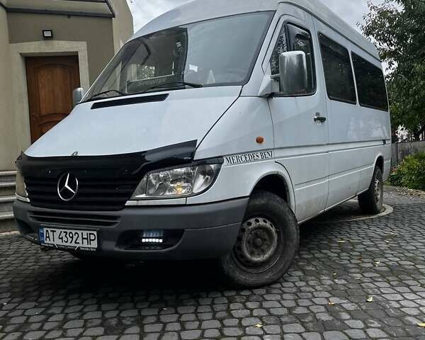 Белый Мерседес Sprinter, объемом двигателя 2.1 л и пробегом 328 тыс. км за 7199 $, фото 1 на Automoto.ua
