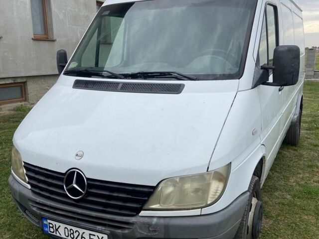 Мерседес Sprinter 2001 у Сарнах на Automoto.ua Білий Мерседес Sprinter, об'ємом двигуна 2.2 л та пробігом 450 тис. км за 7400 $, фото 1 на Automoto.ua