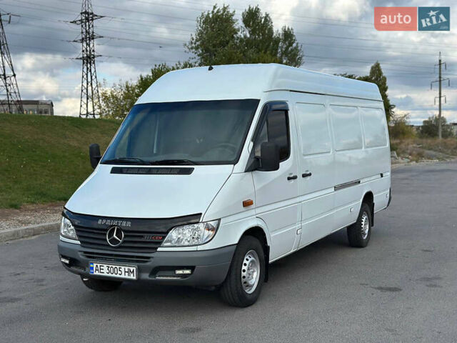 Белый Мерседес Sprinter, объемом двигателя 2.3 л и пробегом 775 тыс. км за 8699 $, фото 1 на Automoto.ua