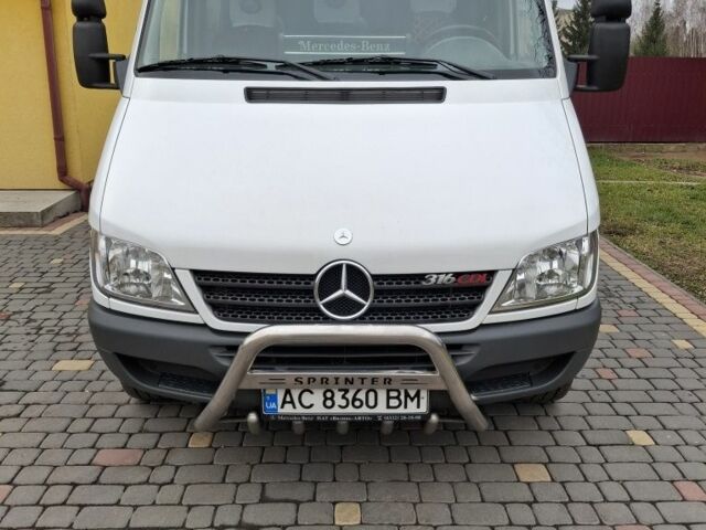 Мерседес Sprinter 2002 в Нововолынск на Automoto.ua Белый Мерседес Sprinter, объемом двигателя 2.7 л и пробегом 980 тыс. км за 11800 $, фото 1 на Automoto.ua