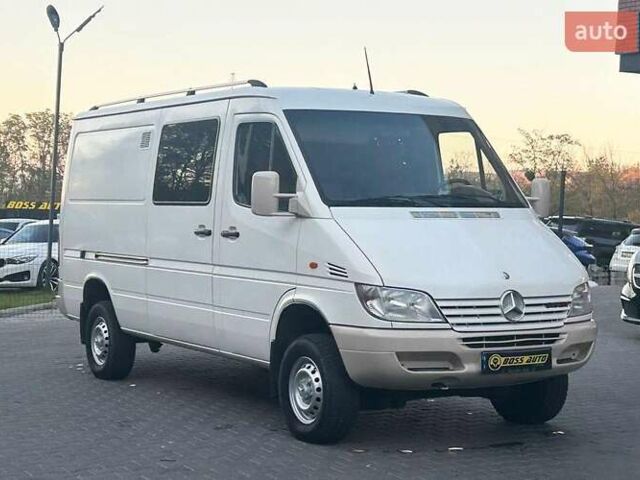Белый Мерседес Sprinter, объемом двигателя 2.15 л и пробегом 200 тыс. км за 17800 $, фото 1 на Automoto.ua