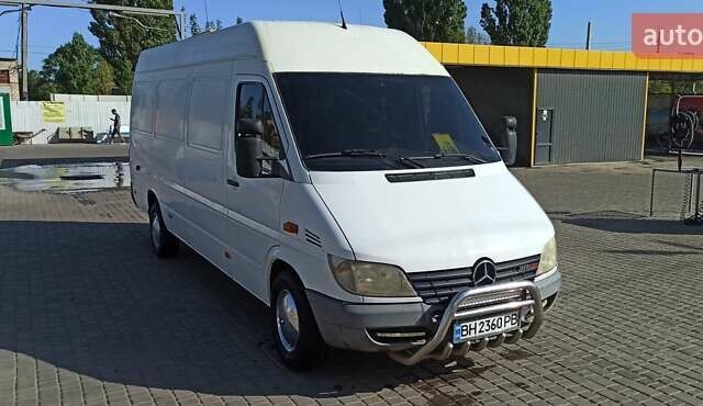 Белый Мерседес Sprinter, объемом двигателя 2.15 л и пробегом 268 тыс. км за 10500 $, фото 1 на Automoto.ua