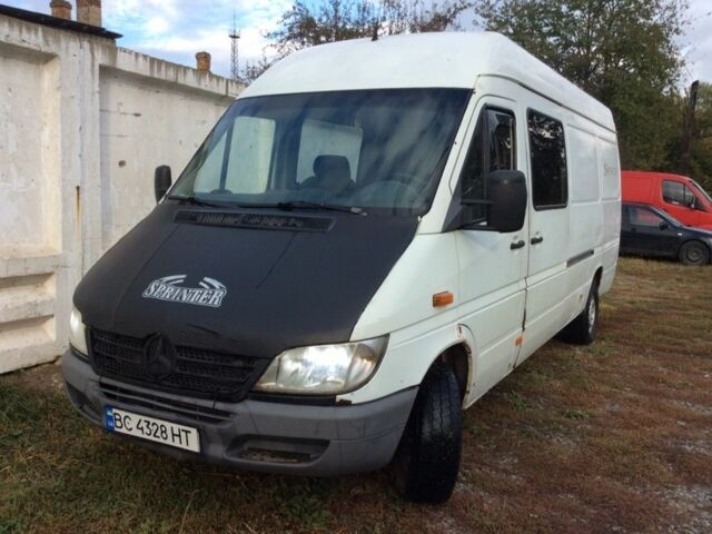 Белый Мерседес Sprinter, объемом двигателя 0 л и пробегом 600 тыс. км за 4500 $, фото 1 на Automoto.ua