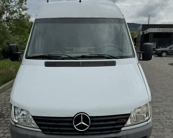 Білий Мерседес Sprinter, об'ємом двигуна 2.15 л та пробігом 650 тис. км за 7000 $, фото 1 на Automoto.ua