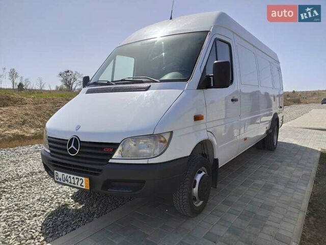 Белый Мерседес Sprinter, объемом двигателя 0 л и пробегом 260 тыс. км за 23900 $, фото 1 на Automoto.ua
