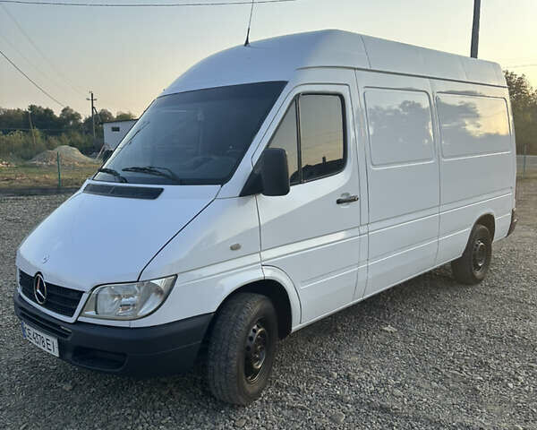 Білий Мерседес Sprinter, об'ємом двигуна 2.15 л та пробігом 500 тис. км за 9000 $, фото 1 на Automoto.ua