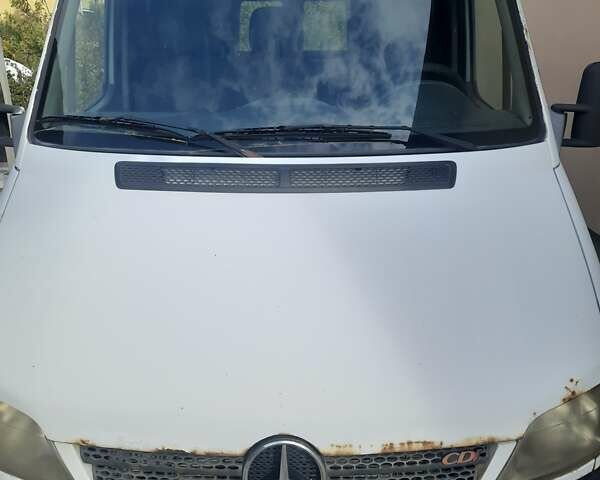 Белый Мерседес Sprinter, объемом двигателя 2.15 л и пробегом 740 тыс. км за 7000 $, фото 1 на Automoto.ua