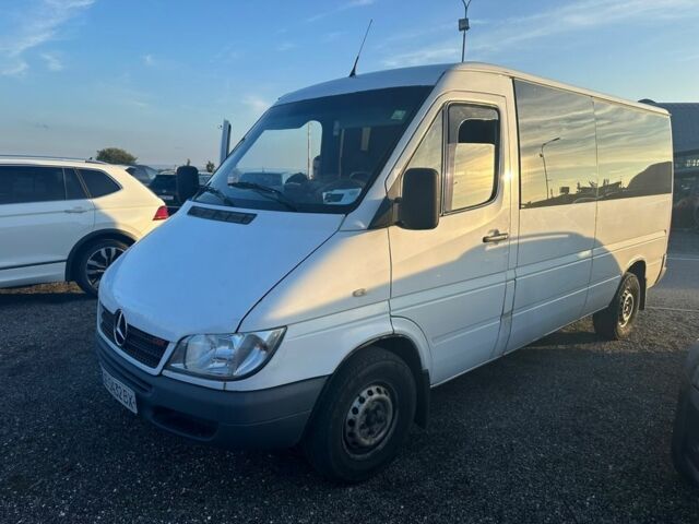 Білий Мерседес Sprinter, об'ємом двигуна 2.1 л та пробігом 250 тис. км за 7900 $, фото 1 на Automoto.ua