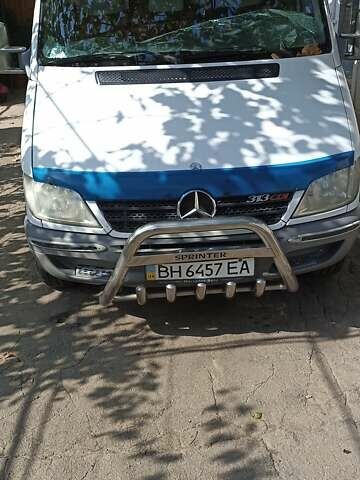 Белый Мерседес Sprinter, объемом двигателя 2.2 л и пробегом 408 тыс. км за 8500 $, фото 1 на Automoto.ua