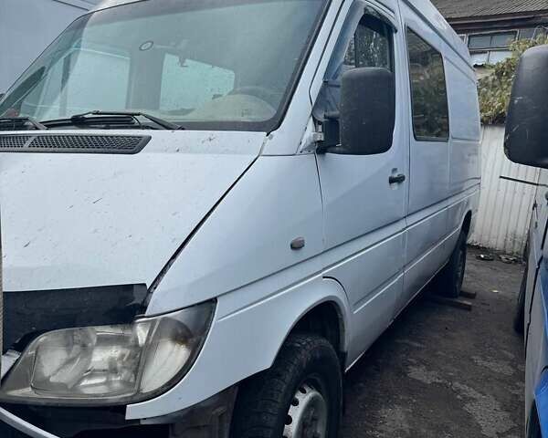 Білий Мерседес Sprinter, об'ємом двигуна 2.15 л та пробігом 236 тис. км за 3600 $, фото 1 на Automoto.ua