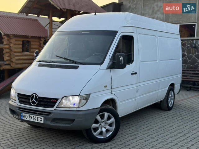 Белый Мерседес Sprinter, объемом двигателя 2.15 л и пробегом 500 тыс. км за 4999 $, фото 1 на Automoto.ua