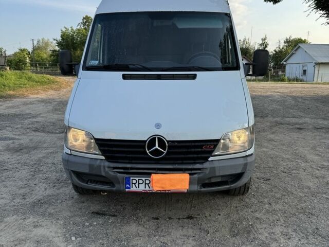 Білий Мерседес Sprinter, об'ємом двигуна 2.2 л та пробігом 559 тис. км за 3900 $, фото 1 на Automoto.ua