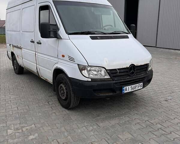 Білий Мерседес Sprinter, об'ємом двигуна 2.2 л та пробігом 352 тис. км за 4450 $, фото 1 на Automoto.ua