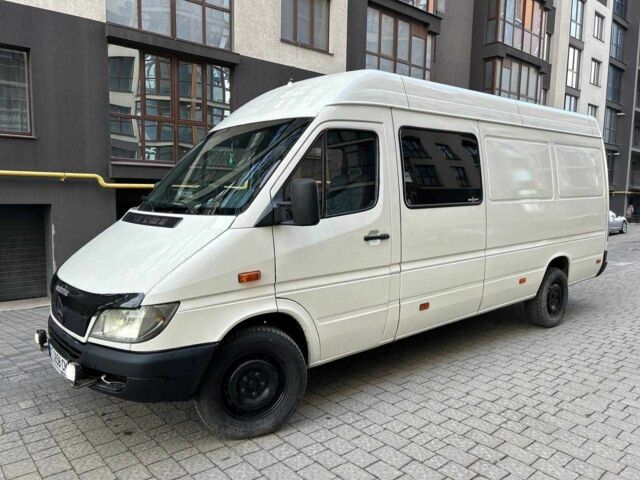 Білий Мерседес Sprinter, об'ємом двигуна 0.22 л та пробігом 616 тис. км за 9999 $, фото 1 на Automoto.ua