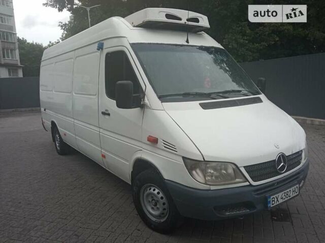 Белый Мерседес Sprinter, объемом двигателя 2.15 л и пробегом 812 тыс. км за 6200 $, фото 1 на Automoto.ua