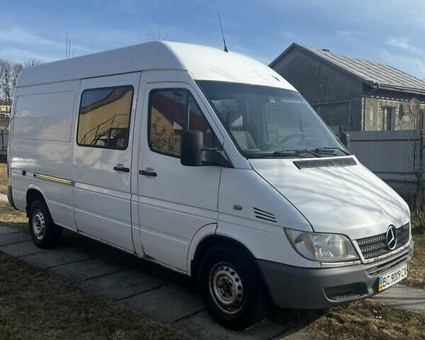 Белый Мерседес Sprinter, объемом двигателя 2.2 л и пробегом 460 тыс. км за 7200 $, фото 1 на Automoto.ua