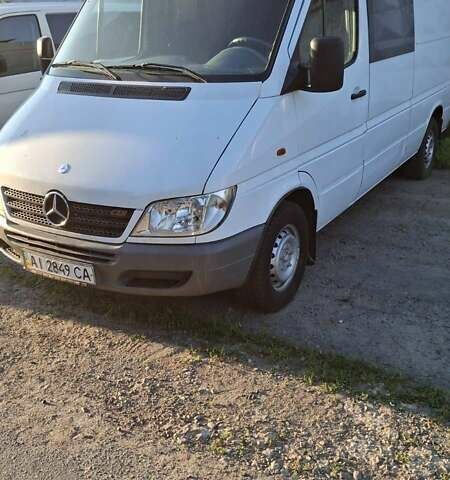 Белый Мерседес Sprinter, объемом двигателя 2.15 л и пробегом 707 тыс. км за 9500 $, фото 1 на Automoto.ua