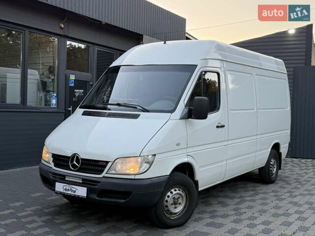 Белый Мерседес Sprinter, объемом двигателя 2.2 л и пробегом 412 тыс. км за 9500 $, фото 1 на Automoto.ua