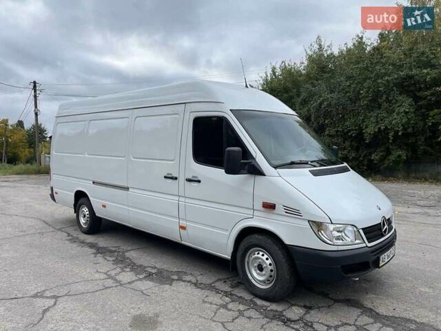 Белый Мерседес Sprinter, объемом двигателя 2.15 л и пробегом 487 тыс. км за 12700 $, фото 1 на Automoto.ua