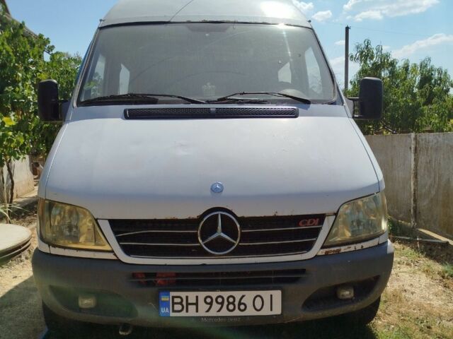 Білий Мерседес Sprinter, об'ємом двигуна 2.1 л та пробігом 300 тис. км за 8000 $, фото 1 на Automoto.ua