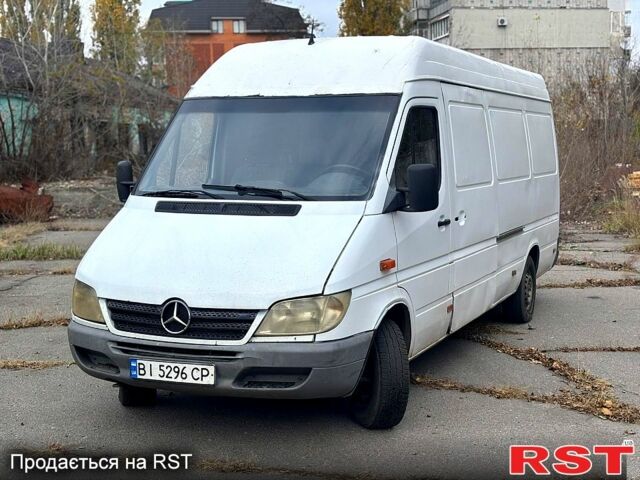 Белый Мерседес Sprinter, объемом двигателя 2.1 л и пробегом 322 тыс. км за 6500 $, фото 1 на Automoto.ua