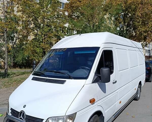 Белый Мерседес Sprinter, объемом двигателя 2.15 л и пробегом 513 тыс. км за 13500 $, фото 1 на Automoto.ua