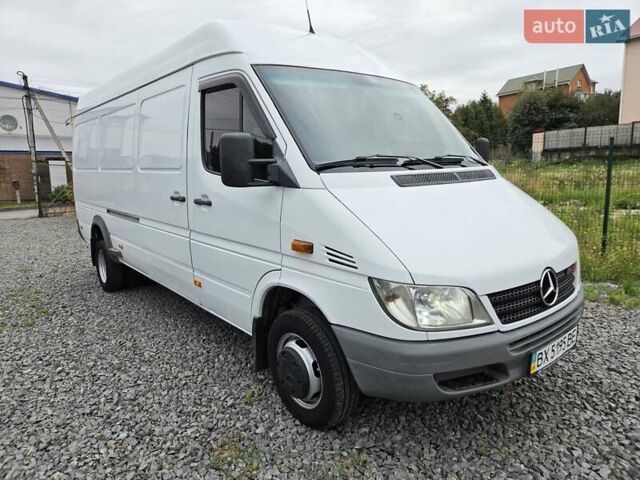 Белый Мерседес Sprinter, объемом двигателя 2.7 л и пробегом 350 тыс. км за 19800 $, фото 1 на Automoto.ua