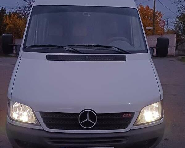 Білий Мерседес Sprinter, об'ємом двигуна 2.2 л та пробігом 350 тис. км за 12300 $, фото 1 на Automoto.ua