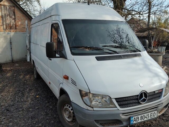 Белый Мерседес Sprinter, объемом двигателя 2.1 л и пробегом 600 тыс. км за 8500 $, фото 1 на Automoto.ua