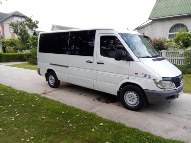 Белый Мерседес Sprinter, объемом двигателя 2.2 л и пробегом 463 тыс. км за 7600 $, фото 1 на Automoto.ua