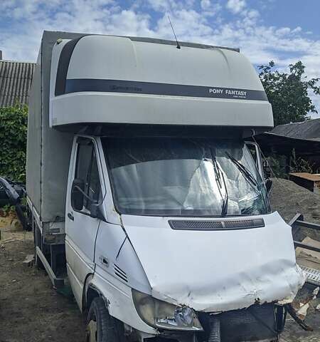 Белый Мерседес Sprinter, объемом двигателя 2.7 л и пробегом 500 тыс. км за 6500 $, фото 1 на Automoto.ua