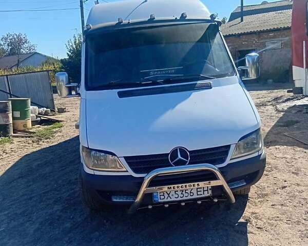 Білий Мерседес Sprinter, об'ємом двигуна 2.69 л та пробігом 690 тис. км за 8500 $, фото 1 на Automoto.ua