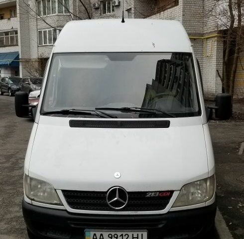 Белый Мерседес Sprinter, объемом двигателя 2.2 л и пробегом 260 тыс. км за 8500 $, фото 1 на Automoto.ua