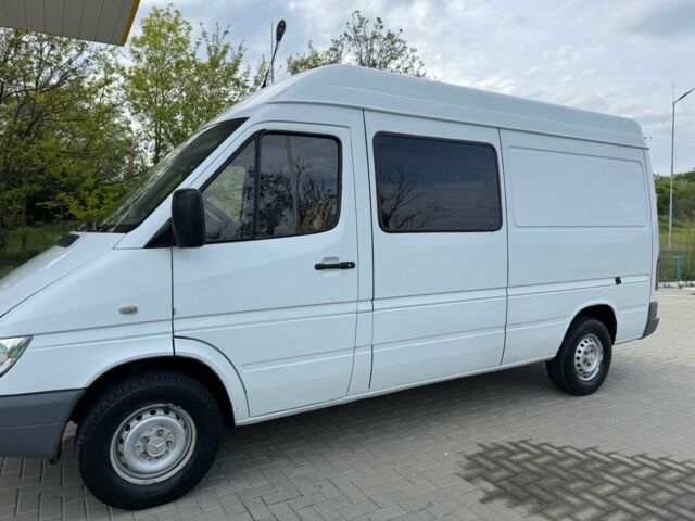 Белый Мерседес Sprinter, объемом двигателя 2.2 л и пробегом 450 тыс. км за 3400 $, фото 1 на Automoto.ua