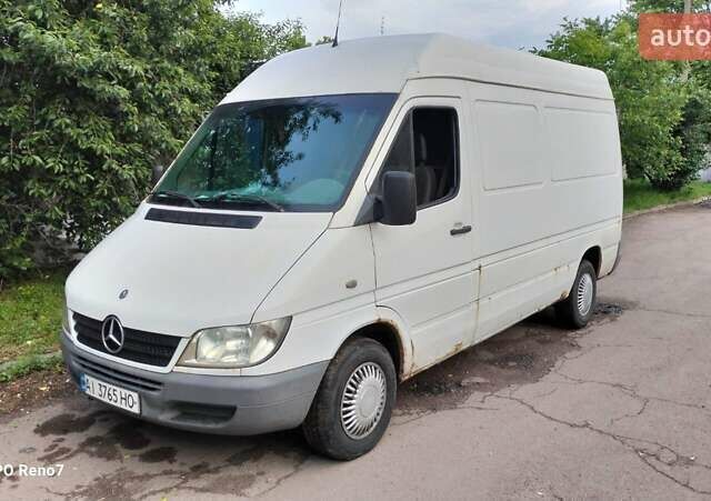 Белый Мерседес Sprinter, объемом двигателя 2.2 л и пробегом 634 тыс. км за 7000 $, фото 1 на Automoto.ua