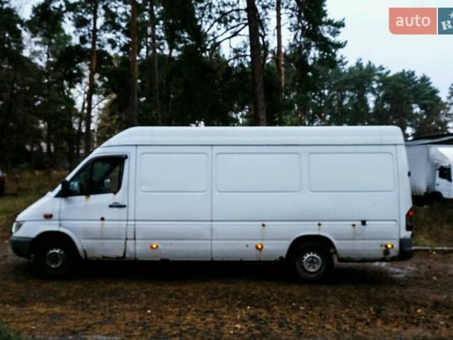 Белый Мерседес Sprinter, объемом двигателя 2.1 л и пробегом 404 тыс. км за 5500 $, фото 1 на Automoto.ua