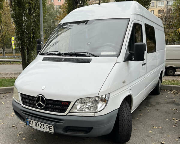 Белый Мерседес Sprinter, объемом двигателя 2.1 л и пробегом 356 тыс. км за 9500 $, фото 1 на Automoto.ua