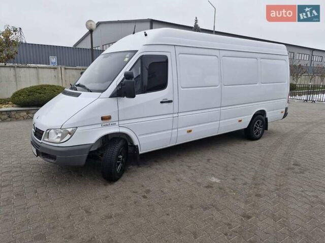 Белый Мерседес Sprinter, объемом двигателя 2.7 л и пробегом 380 тыс. км за 17550 $, фото 1 на Automoto.ua