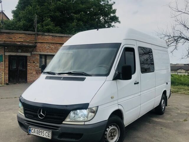 Білий Мерседес Sprinter, об'ємом двигуна 2.1 л та пробігом 350 тис. км за 7200 $, фото 1 на Automoto.ua