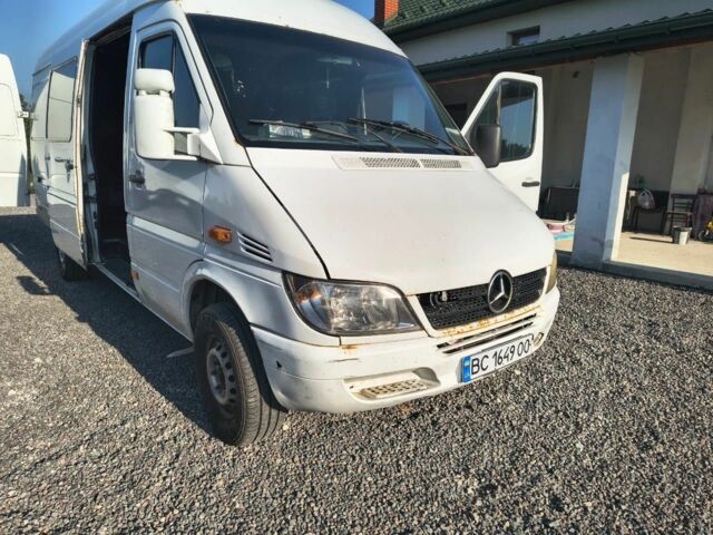 Білий Мерседес Sprinter, об'ємом двигуна 2.7 л та пробігом 111 тис. км за 7800 $, фото 1 на Automoto.ua