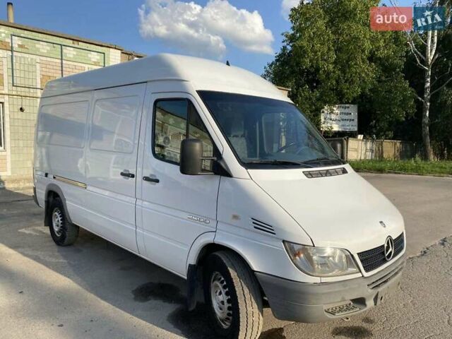 Білий Мерседес Sprinter, об'ємом двигуна 0 л та пробігом 220 тис. км за 12000 $, фото 1 на Automoto.ua