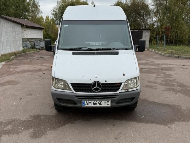 Білий Мерседес Sprinter, об'ємом двигуна 2.7 л та пробігом 815 тис. км за 11200 $, фото 1 на Automoto.ua