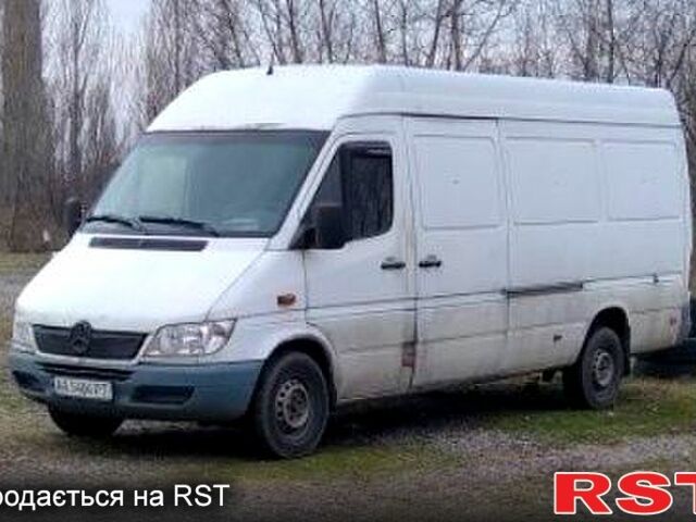 Белый Мерседес Sprinter, объемом двигателя 21 л и пробегом 333 тыс. км за 6500 $, фото 1 на Automoto.ua