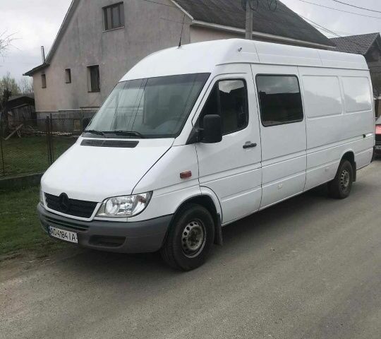 Мерседес Sprinter 2005 в Тячеве на Automoto.ua Белый Мерседес Sprinter, объемом двигателя 0 л и пробегом 380 тыс. км за 8000 $, фото 1 на Automoto.ua