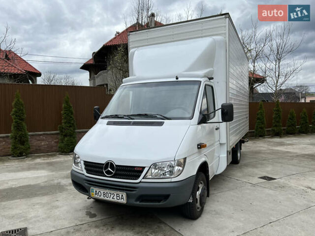 Белый Мерседес Sprinter, объемом двигателя 0 л и пробегом 300 тыс. км за 16000 $, фото 1 на Automoto.ua