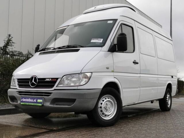 Белый Мерседес Sprinter, объемом двигателя 0 л и пробегом 100 тыс. км за 11000 $, фото 1 на Automoto.ua