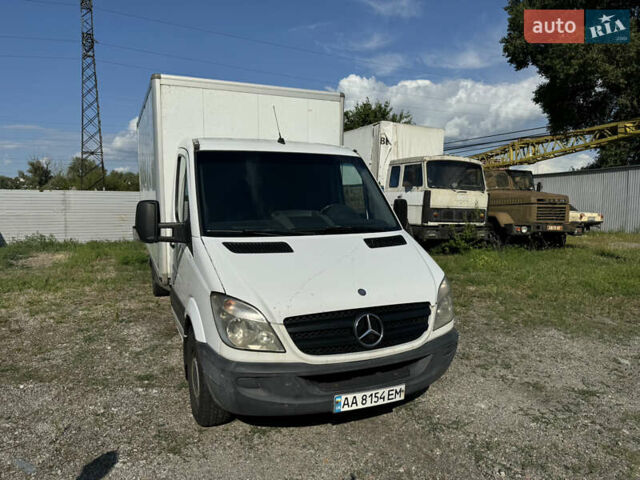 Белый Мерседес Sprinter, объемом двигателя 2.15 л и пробегом 415 тыс. км за 11500 $, фото 1 на Automoto.ua