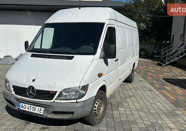 Белый Мерседес Sprinter, объемом двигателя 2.1 л и пробегом 473 тыс. км за 7500 $, фото 1 на Automoto.ua