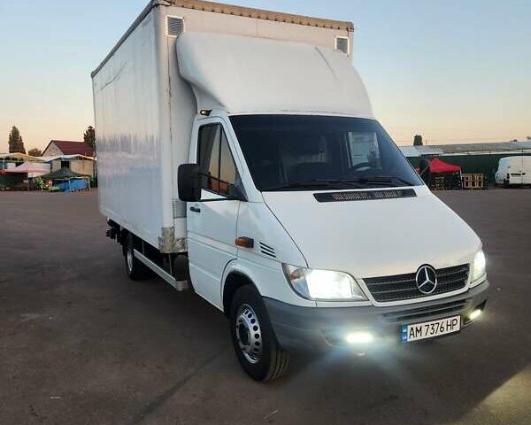 Белый Мерседес Sprinter, объемом двигателя 2.7 л и пробегом 460 тыс. км за 14800 $, фото 1 на Automoto.ua