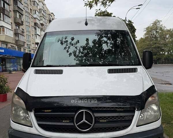 Білий Мерседес Sprinter, об'ємом двигуна 2.2 л та пробігом 595 тис. км за 13500 $, фото 1 на Automoto.ua